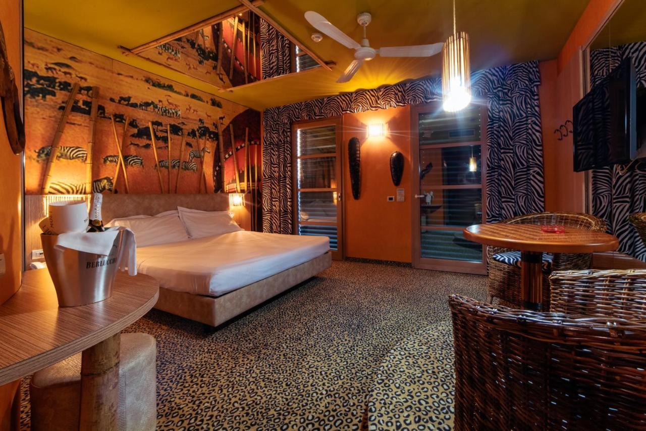 Motel Hotel Piranha Cameriano Dış mekan fotoğraf